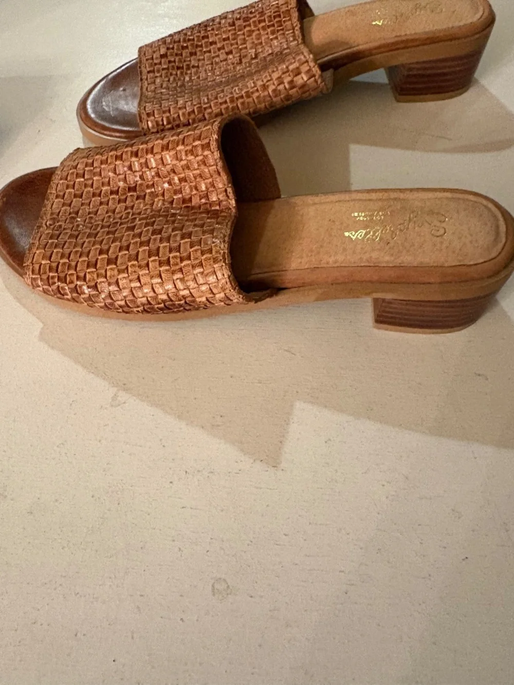 Seychelles woven slide tan